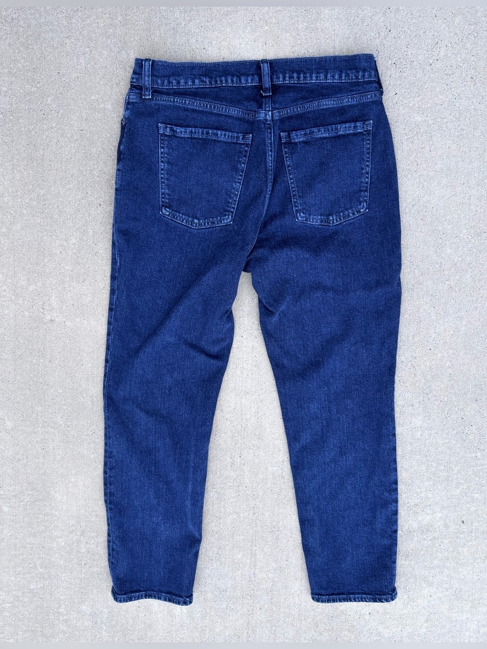 Old Navy Mid Rise Boyfriend Jeans Women’s Size 6 Dark Wash Stretch Straight GUC - Picture 4 of 8